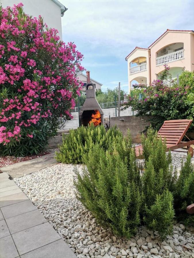 Apartments Beachwalk Heaven Milica 스리마 외부 사진