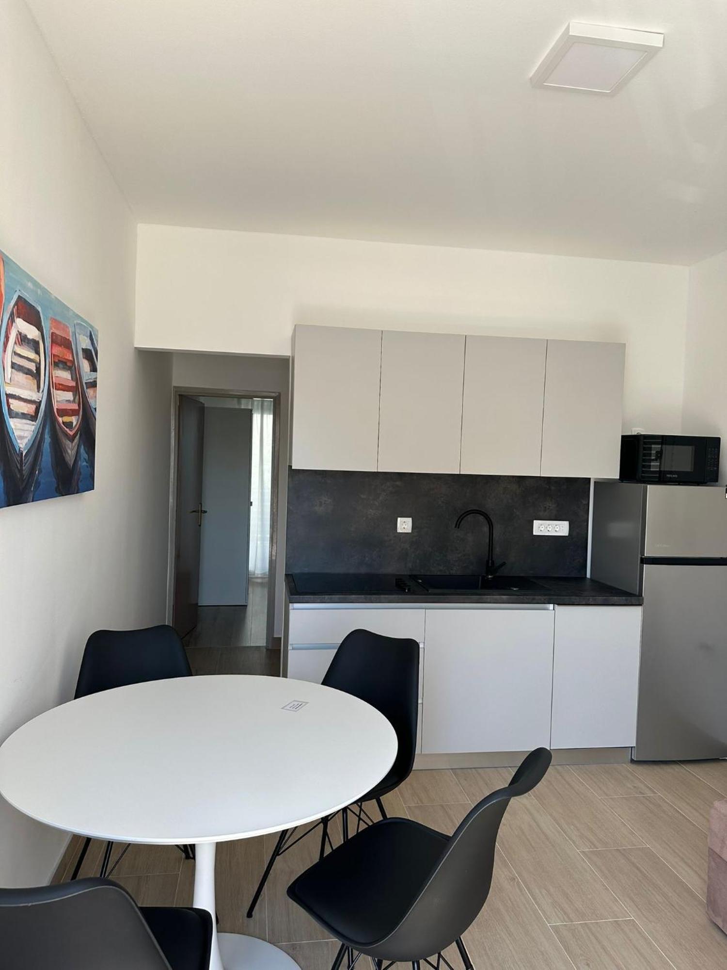 Apartments Beachwalk Heaven Milica 스리마 외부 사진